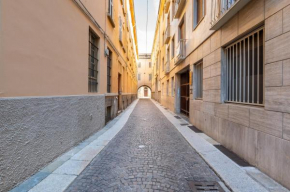 BOOK NOW! Apt a 1 min walk from Duomo of Parma Parma